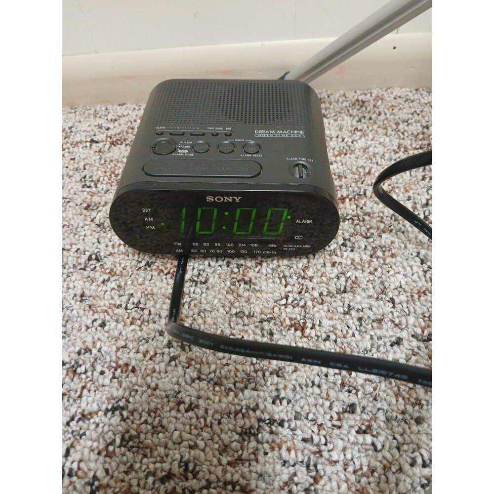Sony ICF-C218 Dream Machine AM / FM Alarm Clock Radio Excellent Condition